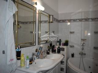 ΑΠΟΨΗ ΚΥΡΙΑΣ ΚΑΤΟΙΚΙΑΣ