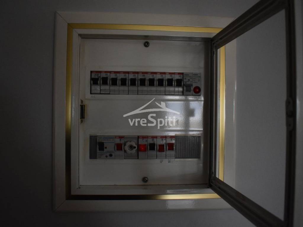 ΗΛΕΚΤΡΟΛΟΓΙΚΟΣ ΠΙΝΑΚΑΣ