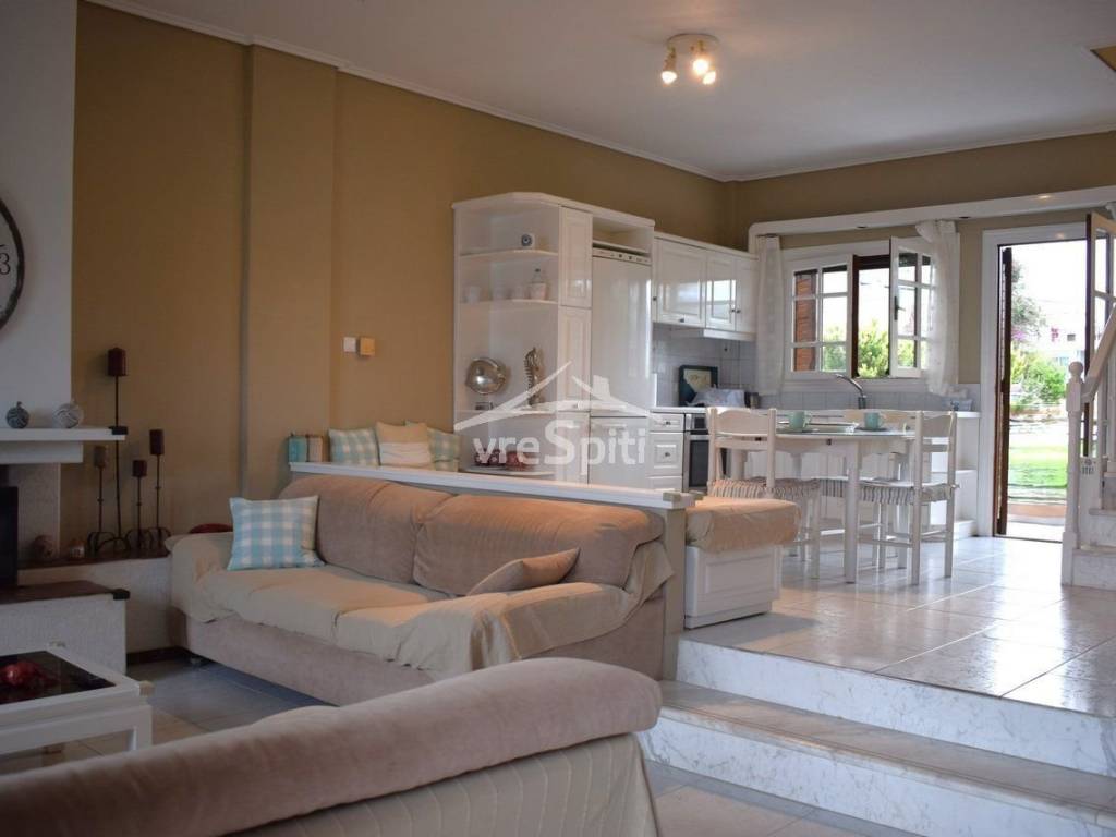 ΑΠΟΨΗ ΚΑΘΙΣΤΙΚΟΥ - ΚΟΥΖΙΝΑΣ