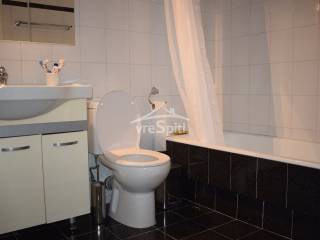 ΜΠΑΝΙΟ ΕΠΑΝΩ ΕΠΙΠΕΔΟΥ