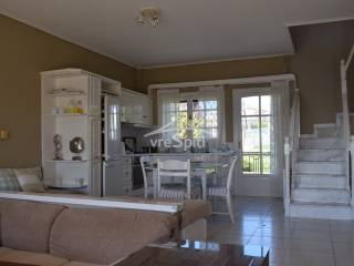 ΑΠΟΨΗ ΚΑΘΙΣΤΙΚΟΥ- ΚΟΥΖΙΝΑΣ