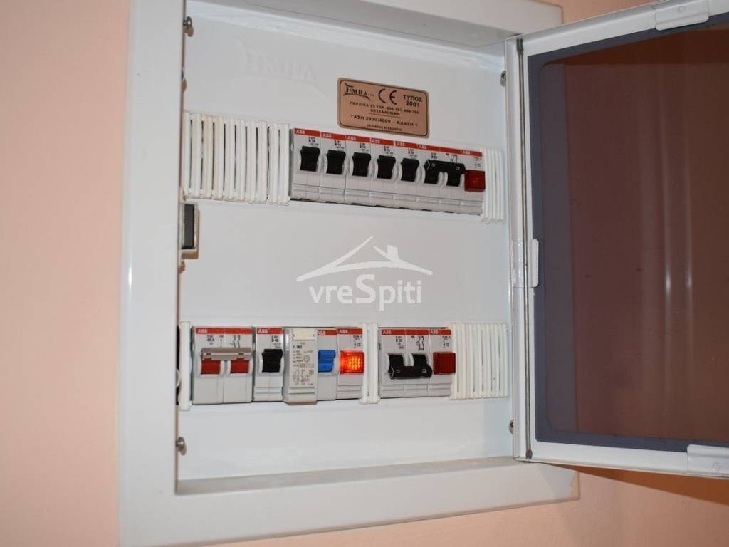 ΗΛΕΚΤΡΟΛΟΓΙΚΟΣ ΠΙΝΑΚΑΣ ΤΟΥ ΔΙΑΜΕΡΙΣΜΑΤΟΣ