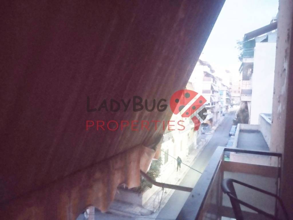 Θέα από μπαλκόνι