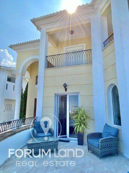 Forumland Real Estate, Εξωτερική Όψη