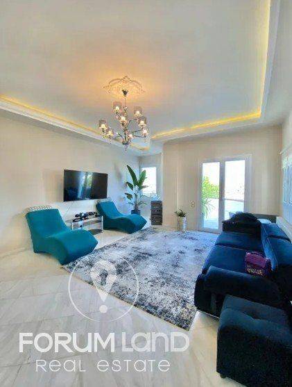 Forumland Real Estate, Καθιστικό