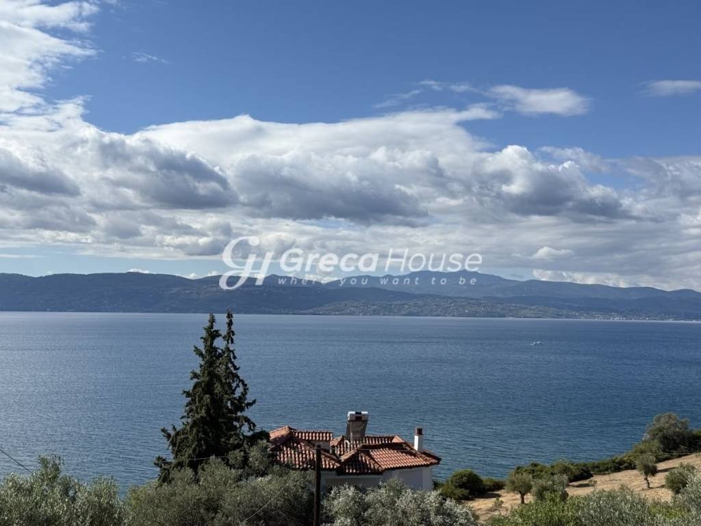 Βίλα με θέα θάλασσα προς πώληση Εύβοια