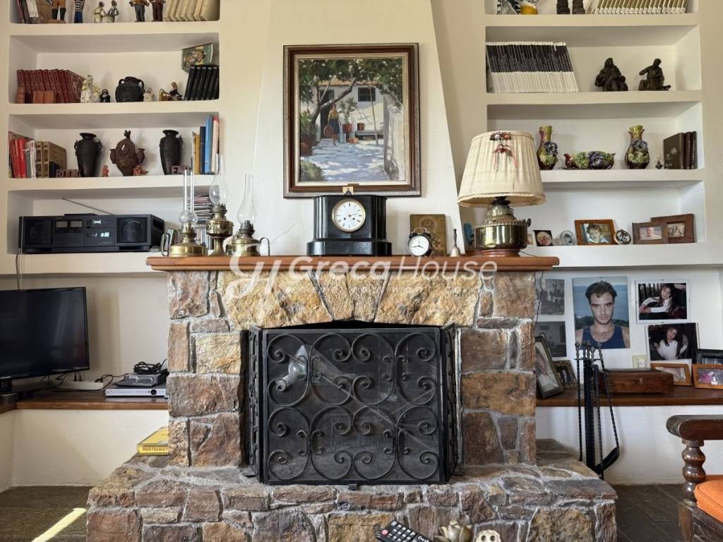 Βίλα με θέα θάλασσα προς πώληση Εύβοια