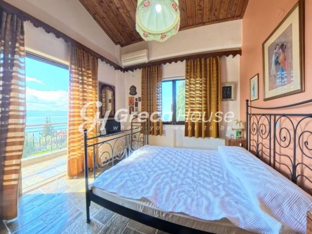 Βίλα με θέα θάλασσα προς πώληση Εύβοια