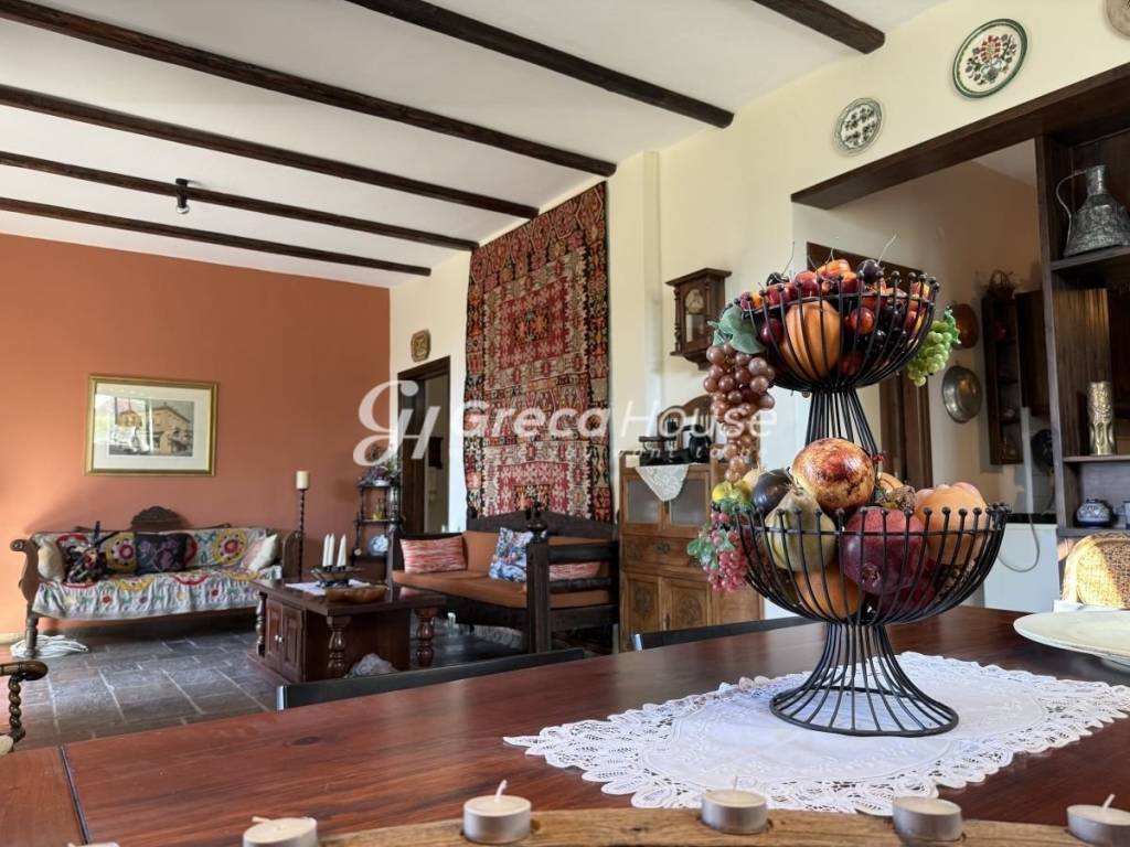 Βίλα με θέα θάλασσα προς πώληση Εύβοια