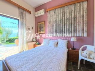 Βίλα με θέα θάλασσα προς πώληση Εύβοια