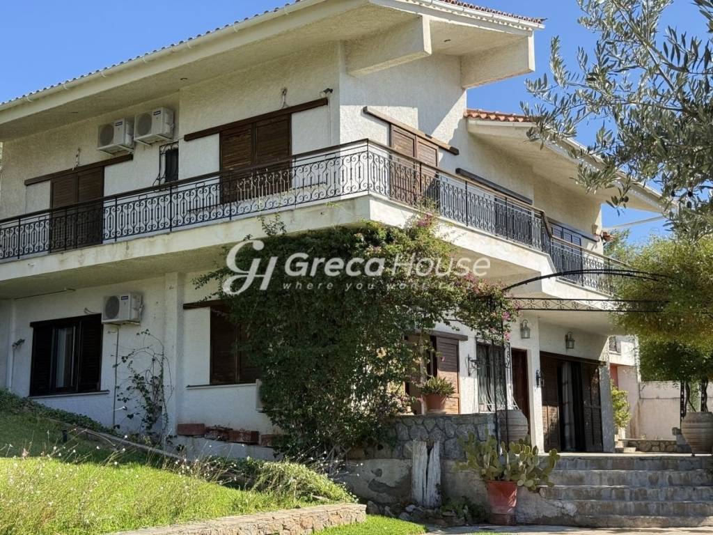 Βίλα με θέα θάλασσα προς πώληση Εύβοια