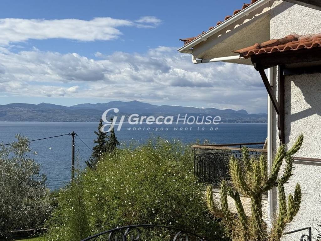 Βίλα με θέα θάλασσα προς πώληση Εύβοια