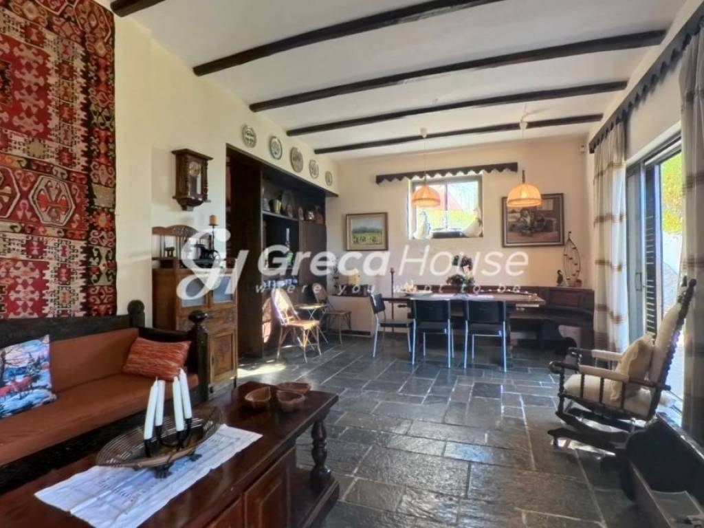 Βίλα με θέα θάλασσα προς πώληση Εύβοια