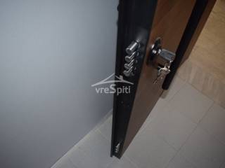 ΠΟΡΤΑ ΕΙΣΟΔΟΥ