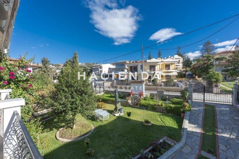 Θέα από μπαλκόνι