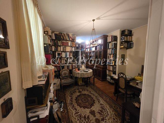 Ενιαίος χώρος στην πλάτη της κουζίνας