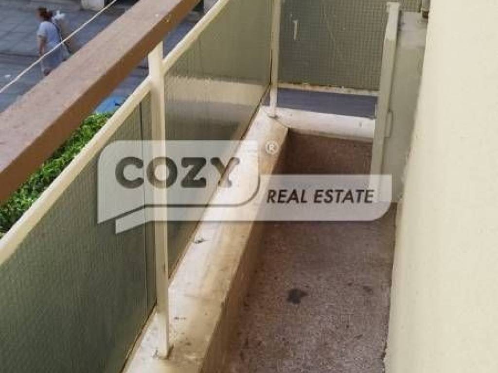 Μπαλκόνι πλαινο