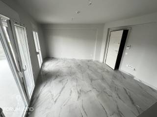 Forumland Real Estate, Σαλόνι