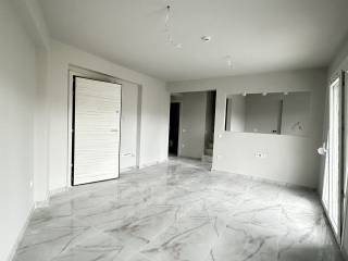 Forumland Real Estate, Σαλόνι