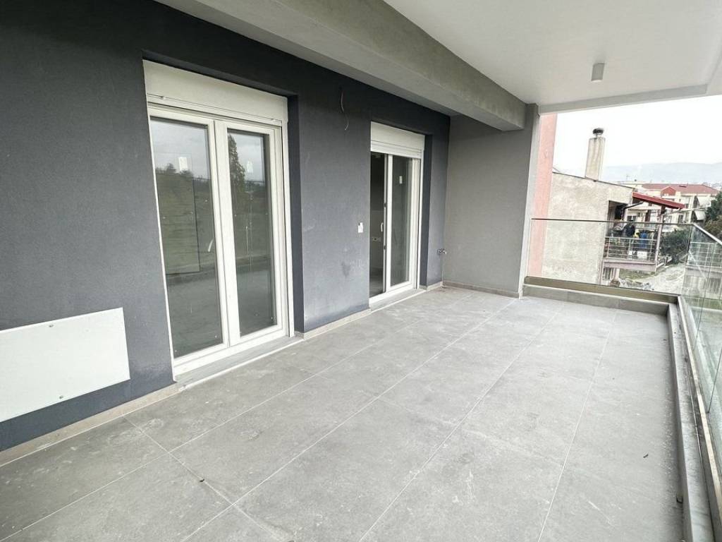 Forumland Real Estate, Βεράντες