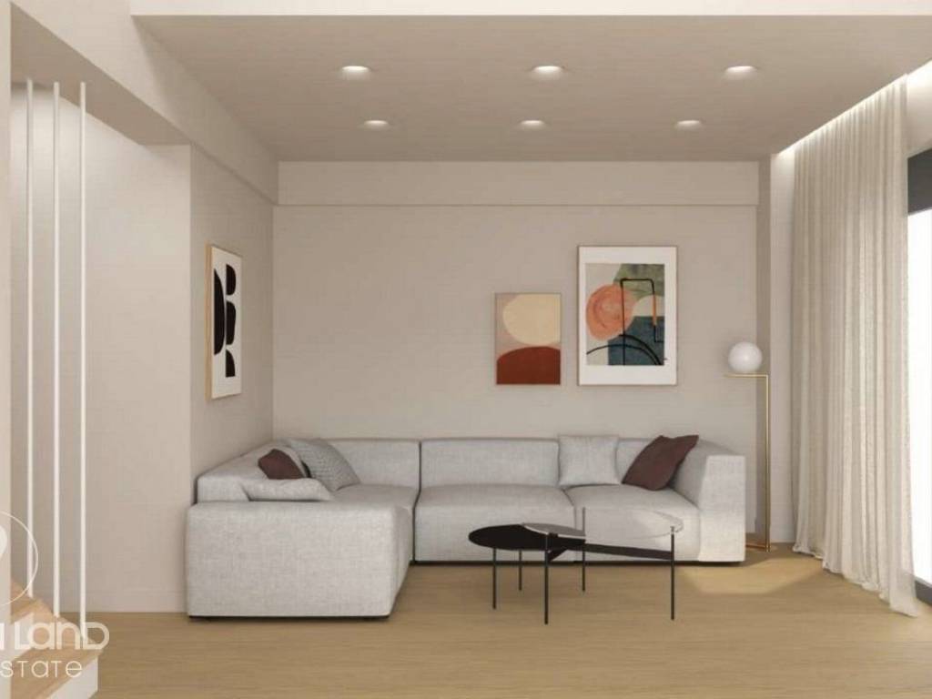 Forumland Real Estate, Σαλόνι