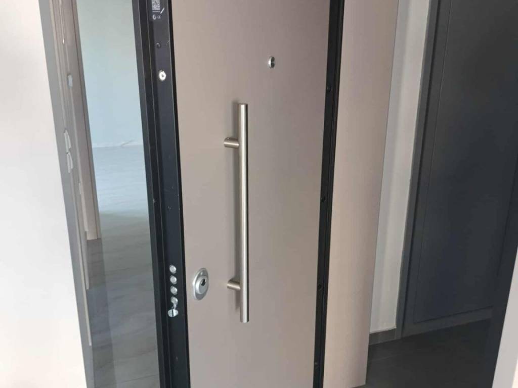 ΠΟΡΤΑ ΑΣΦΑΛΕΙΑΣ