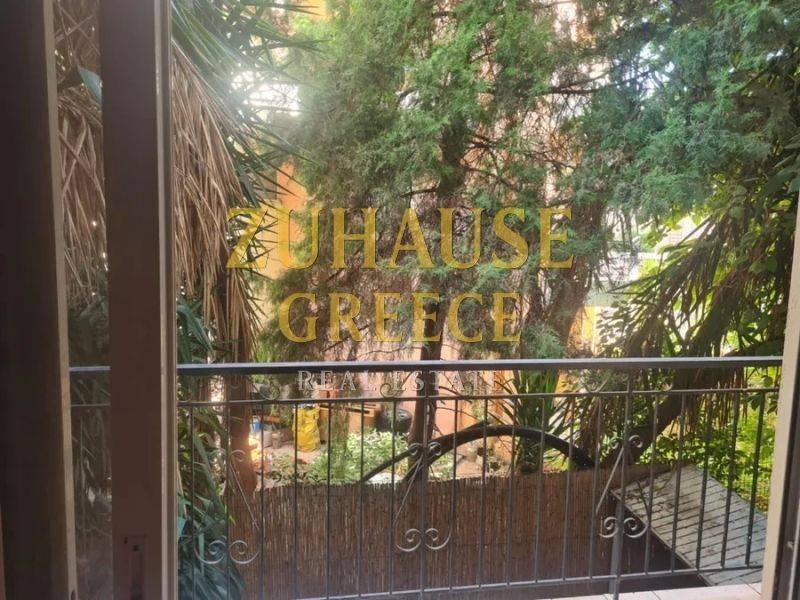 Θέα από μπαλκόνι