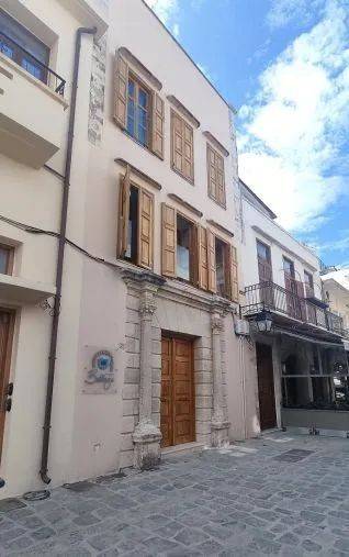 Εσωτερικοι χώροι