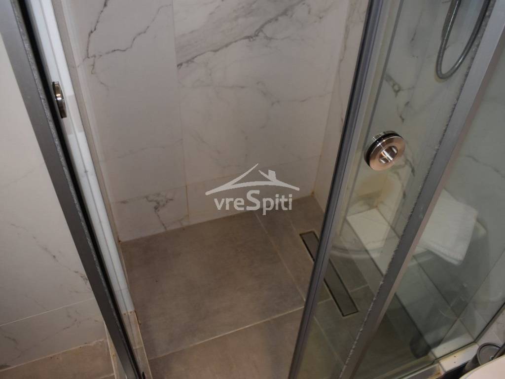 ΚΑΜΠΙΝΑ ΛΟΥΤΡΟΥ