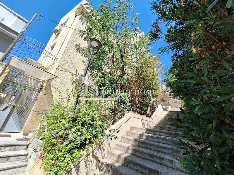 Θέα από μπαλκόνι