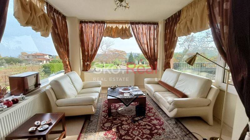 Σαλόνι με θέα