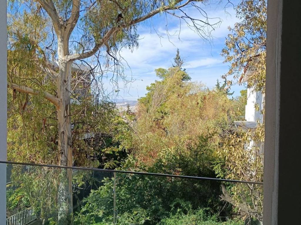 Apopse choron prasinoy apo to master ypnodomatio tes katoikias