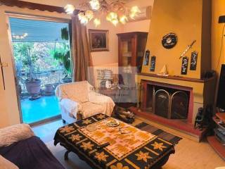 LIVING ROOM WITH FIREPLACE