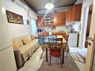 ★ Πλήρως επιπλωμένο ★ Ρετιρέ ★ Διαμπερές ★ 2+1 υπνοδωμάτια ★ Αποθήκη 5τμ