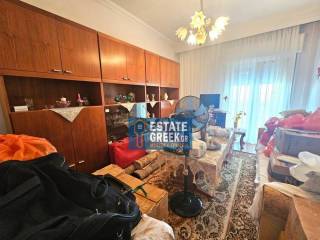 ★ Πλήρως επιπλωμένο ★ Ρετιρέ ★ Διαμπερές ★ 2+1 υπνοδωμάτια ★ Αποθήκη 5τμ