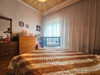 ★ Πλήρως επιπλωμένο ★ Ρετιρέ ★ Διαμπερές ★ 2+1 υπνοδωμάτια ★ Αποθήκη 5τμ