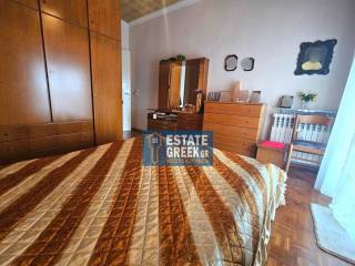 ★ Πλήρως επιπλωμένο ★ Ρετιρέ ★ Διαμπερές ★ 2+1 υπνοδωμάτια ★ Αποθήκη 5τμ