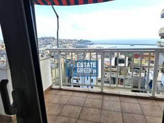 ★ Πλήρως επιπλωμένο ★ Ρετιρέ ★ Διαμπερές ★ 2+1 υπνοδωμάτια ★ Αποθήκη 5τμ