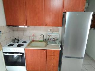 ANYPLACE MESITIKES YPERESIES