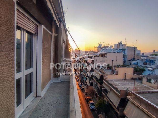 Θέα από μπαλκόνι,Μπαλκόνι