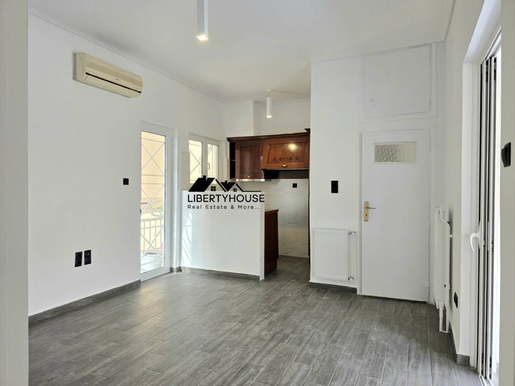 Ενιαίος χωρος με κουζίνα