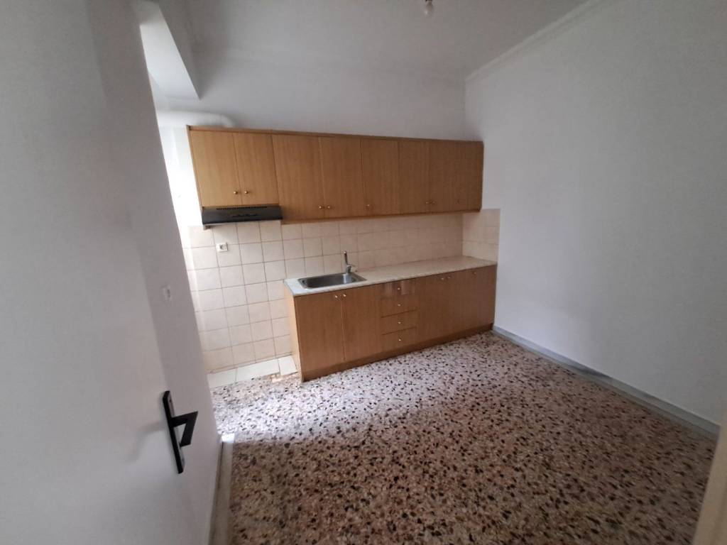 ΑΝΑΚΑΙΝΙΣΜΕΝΗ ΚΟΥΖΙΝΑ ΤΟ 2015