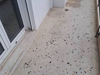 ΑΝΕΤΟ ΜΠΑΛΚΟΝΙ ΣΤΗΝ ΠΡΟΣΟΨΗ