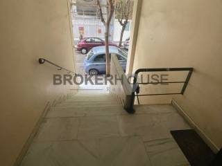 Είσοδος πολυκατοικίας