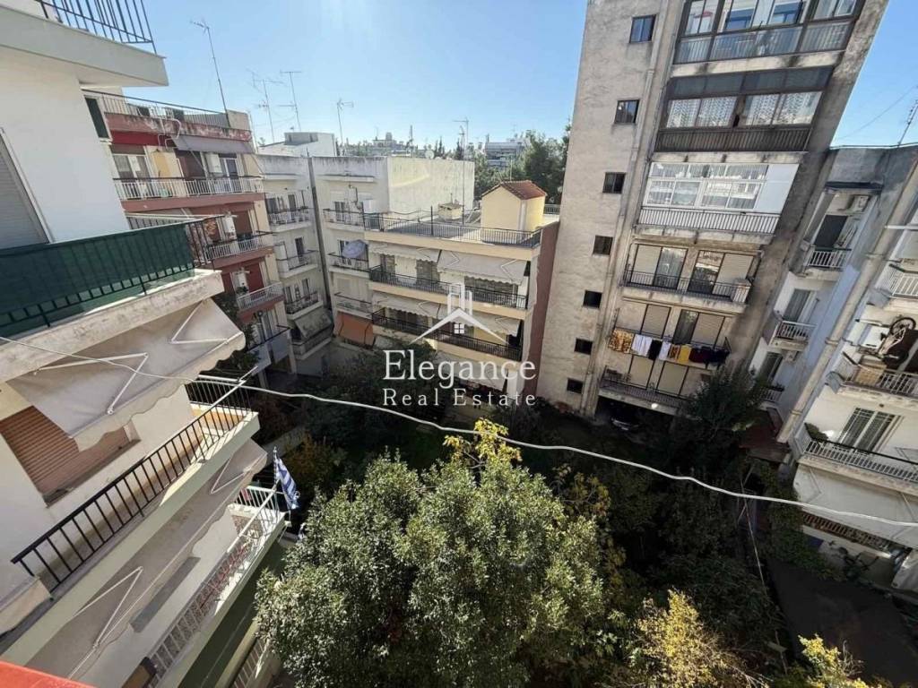 Θέα από μπαλκόνι