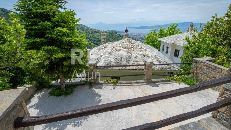 Θέα από μπαλκόνι