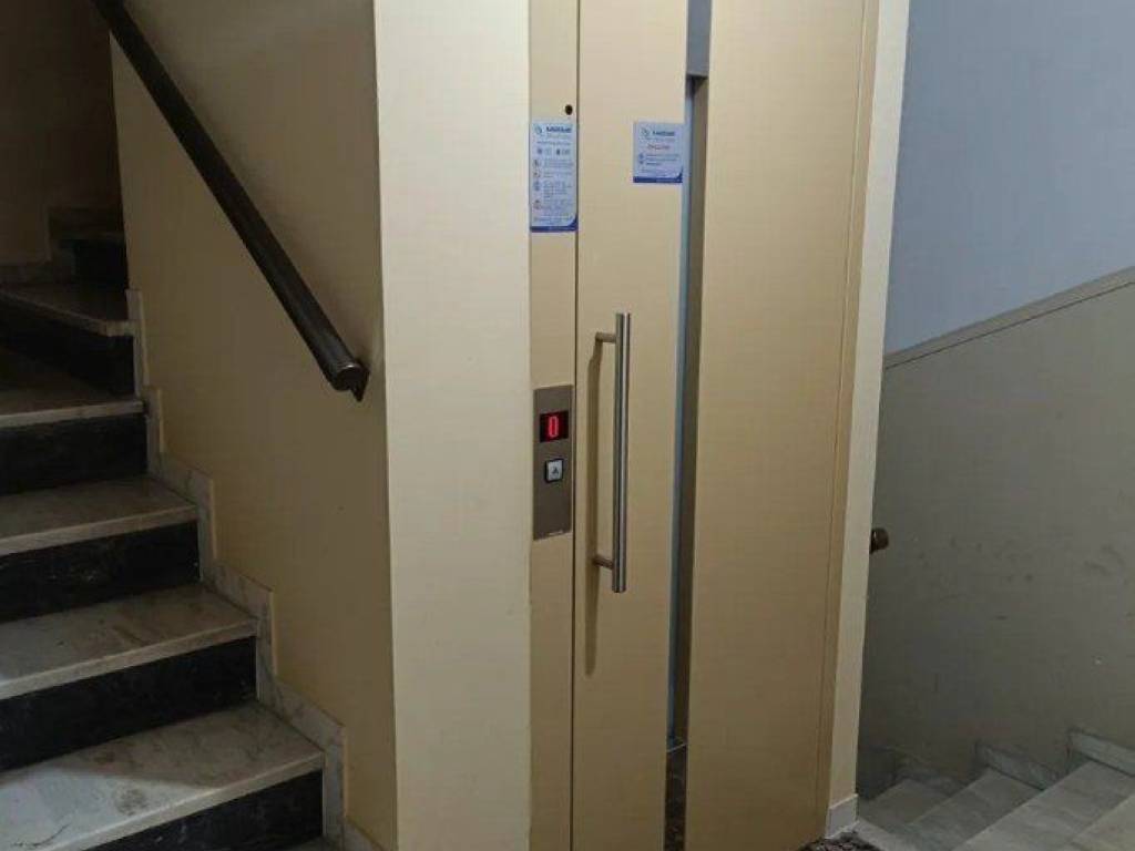 Forumland Real Estate, Ανελκυστήρας