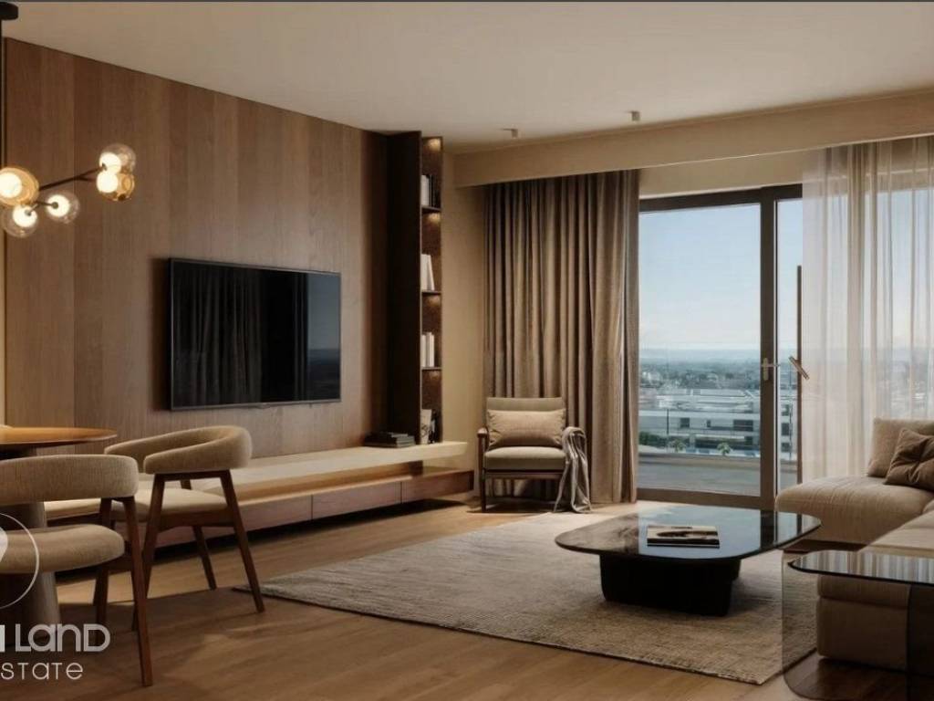 Forumland Real Estate, Σαλόνι