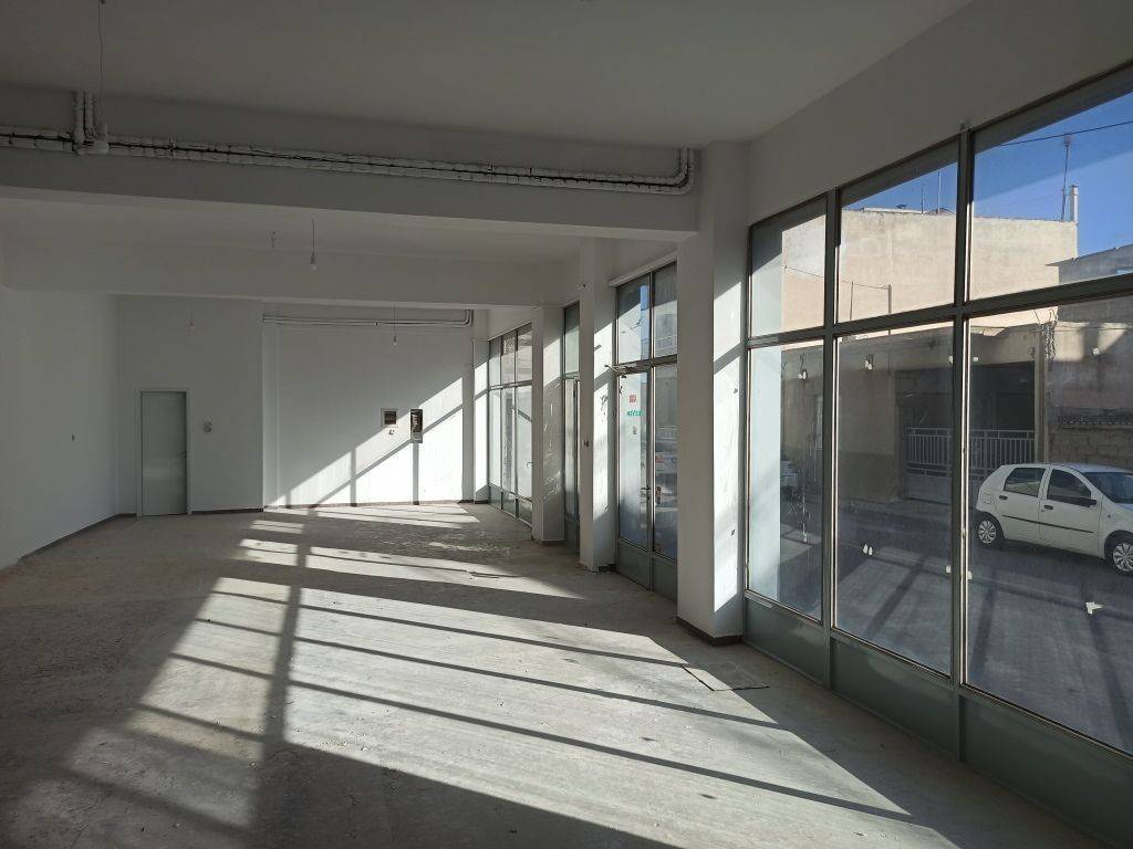 TMEMA APO TO ESOTERIKO TOY KATASTEMATOS