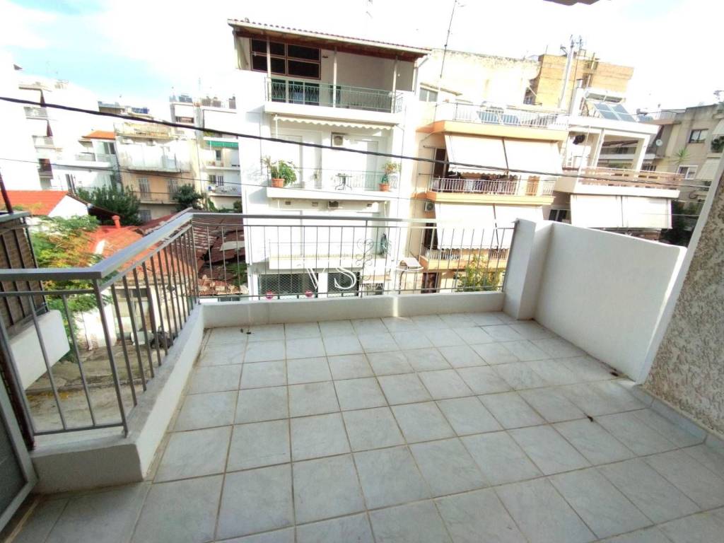 Θέα απο μπαλκόνι